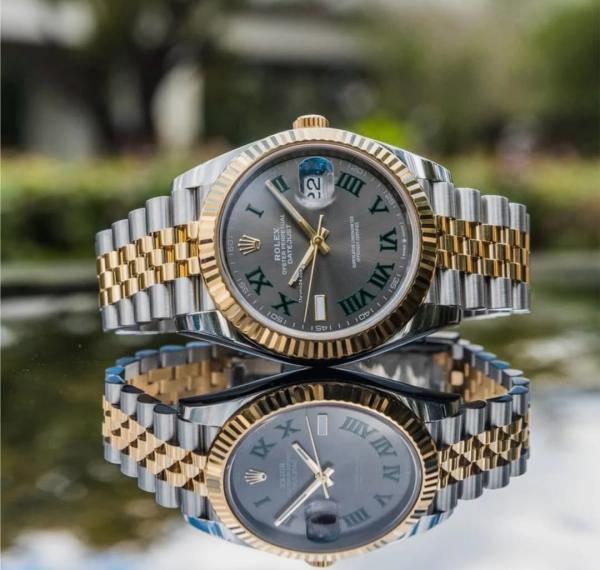 Role_x Oyster perpetual Date Just Automatic Gold