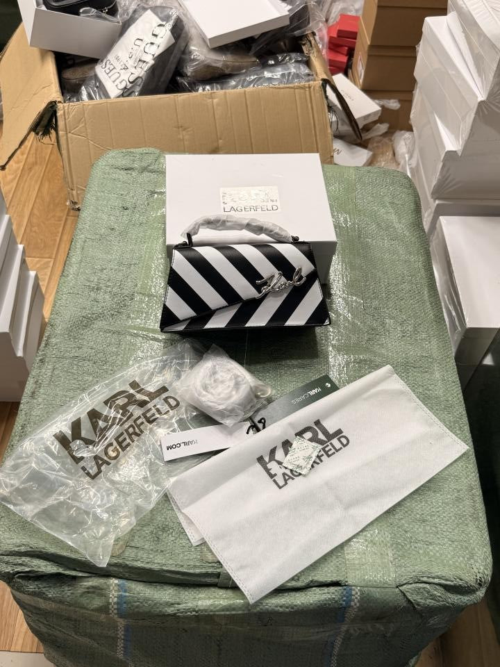 Karl lagerfeld ksignature slim crossbody bag(BS)