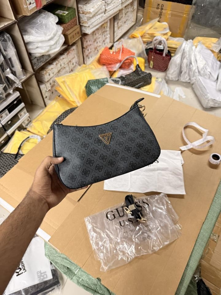 Guess noelle zip shoulderbag(BS)