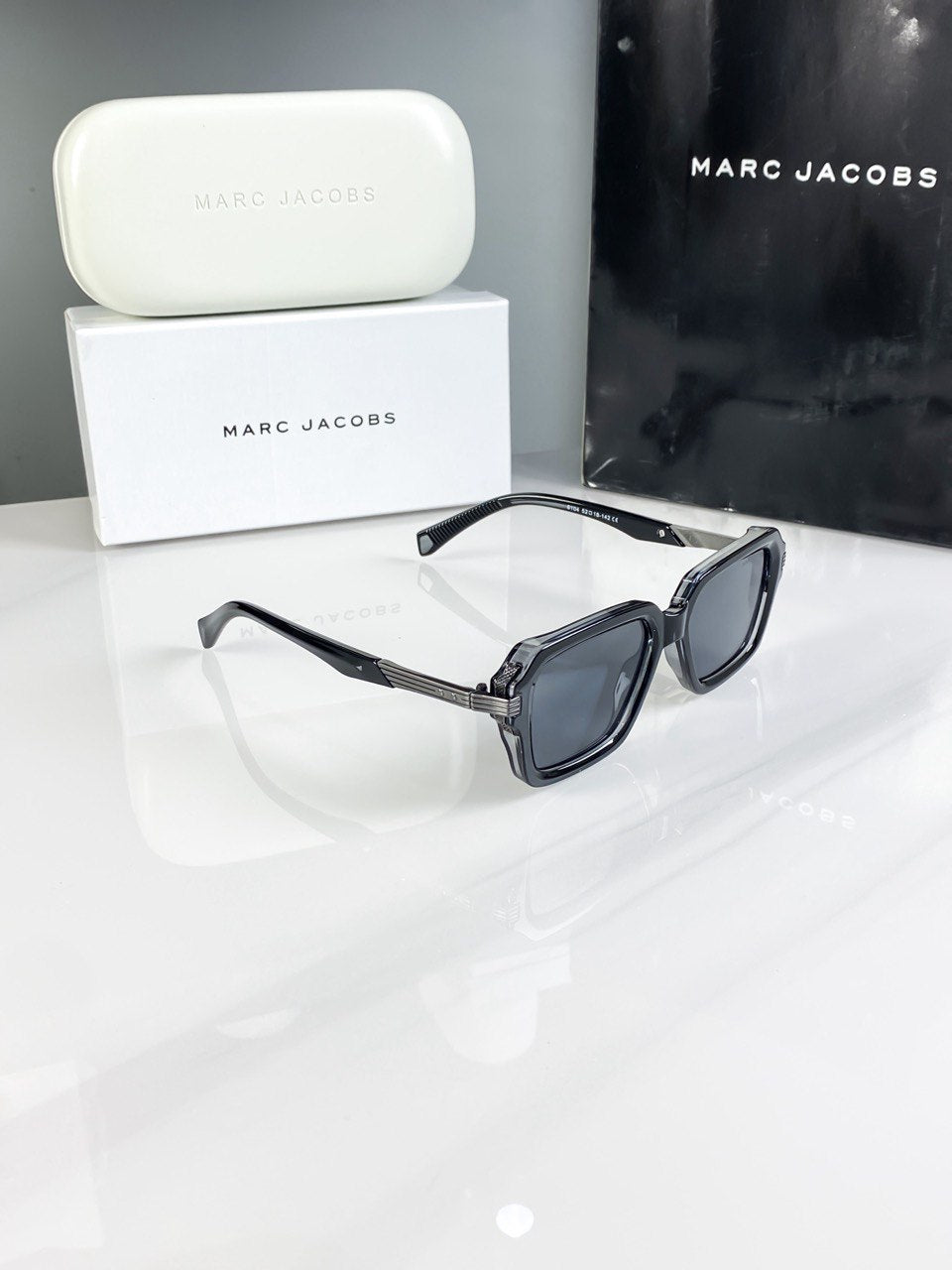 marc Jacobs sunglasses with original kit