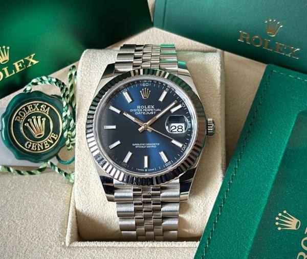 Silver Blue Celebrity Edition watch RW0321