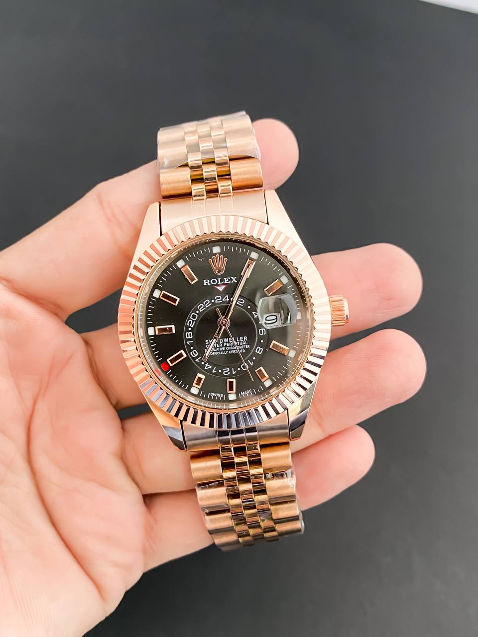 Rose Gold Black Celebrity Edition watch RW0321