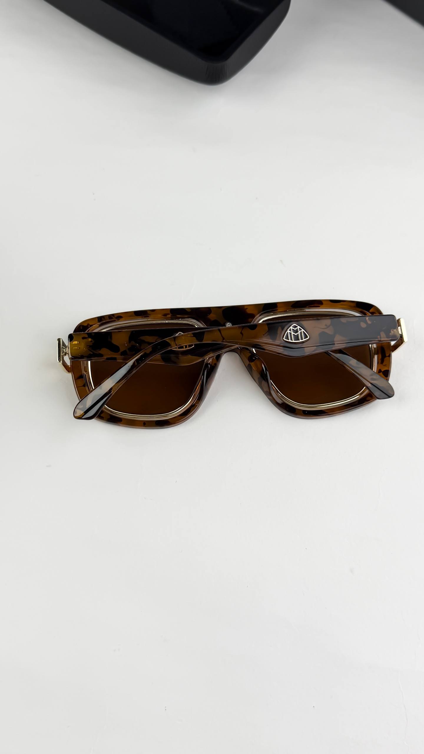 Maybachh Borwn Ultimate Luxury Shade