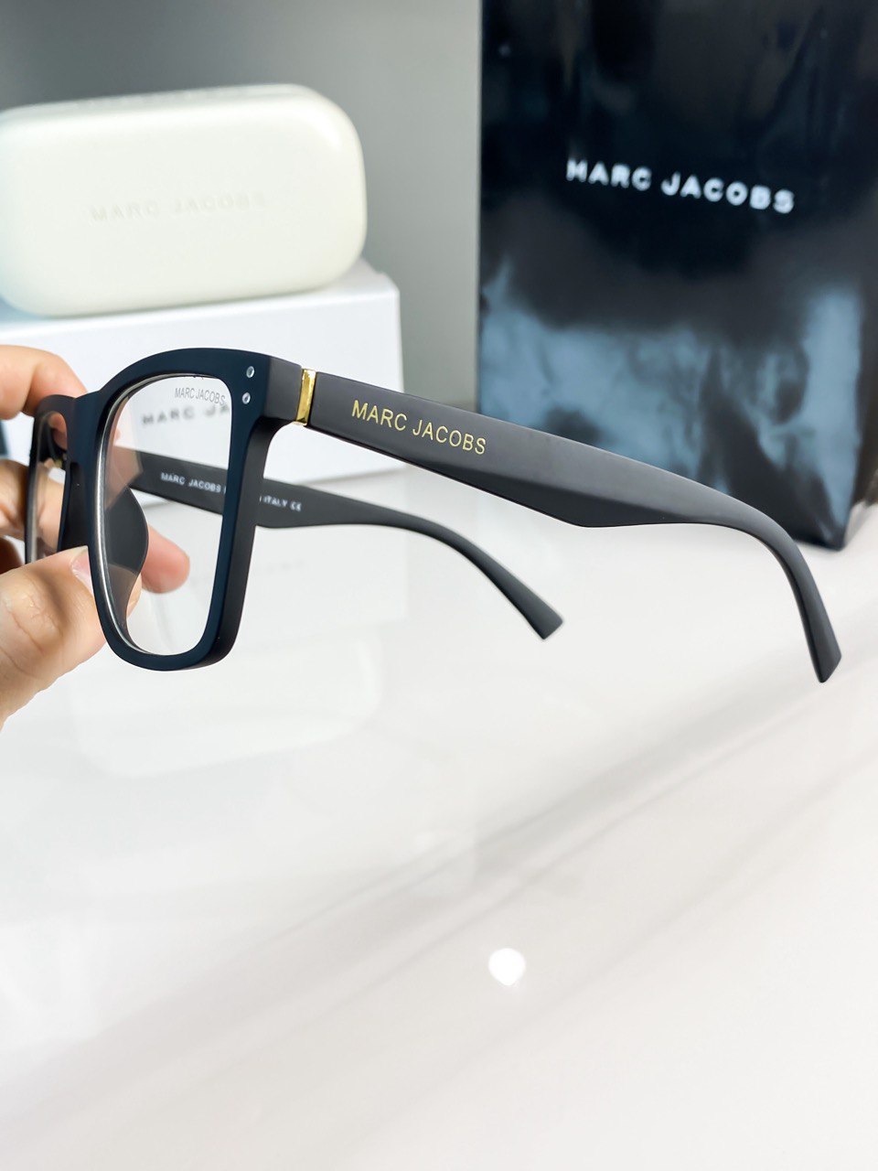 Marc Jacobs frame with original kit