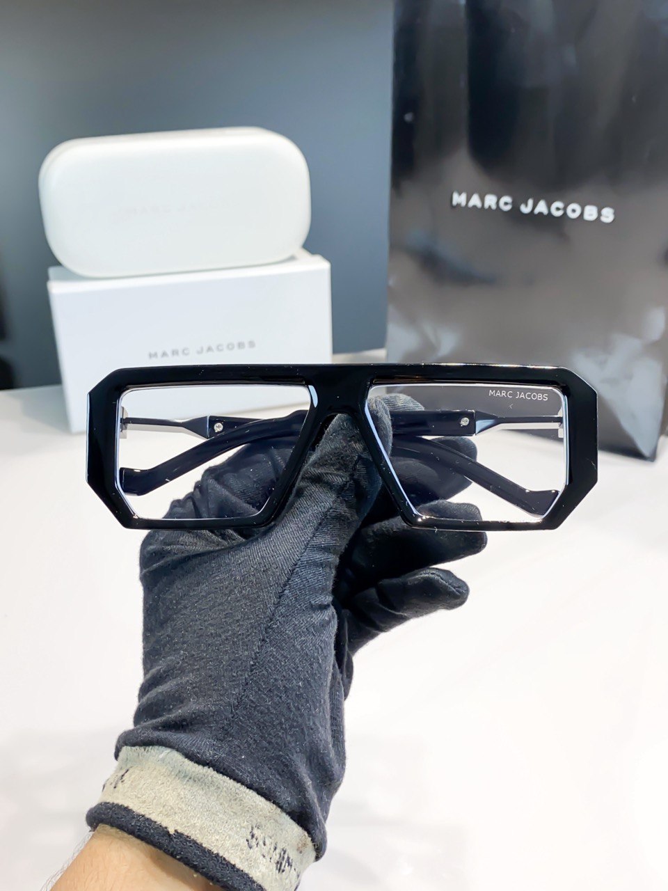 Marc Jacobs frame with original kit