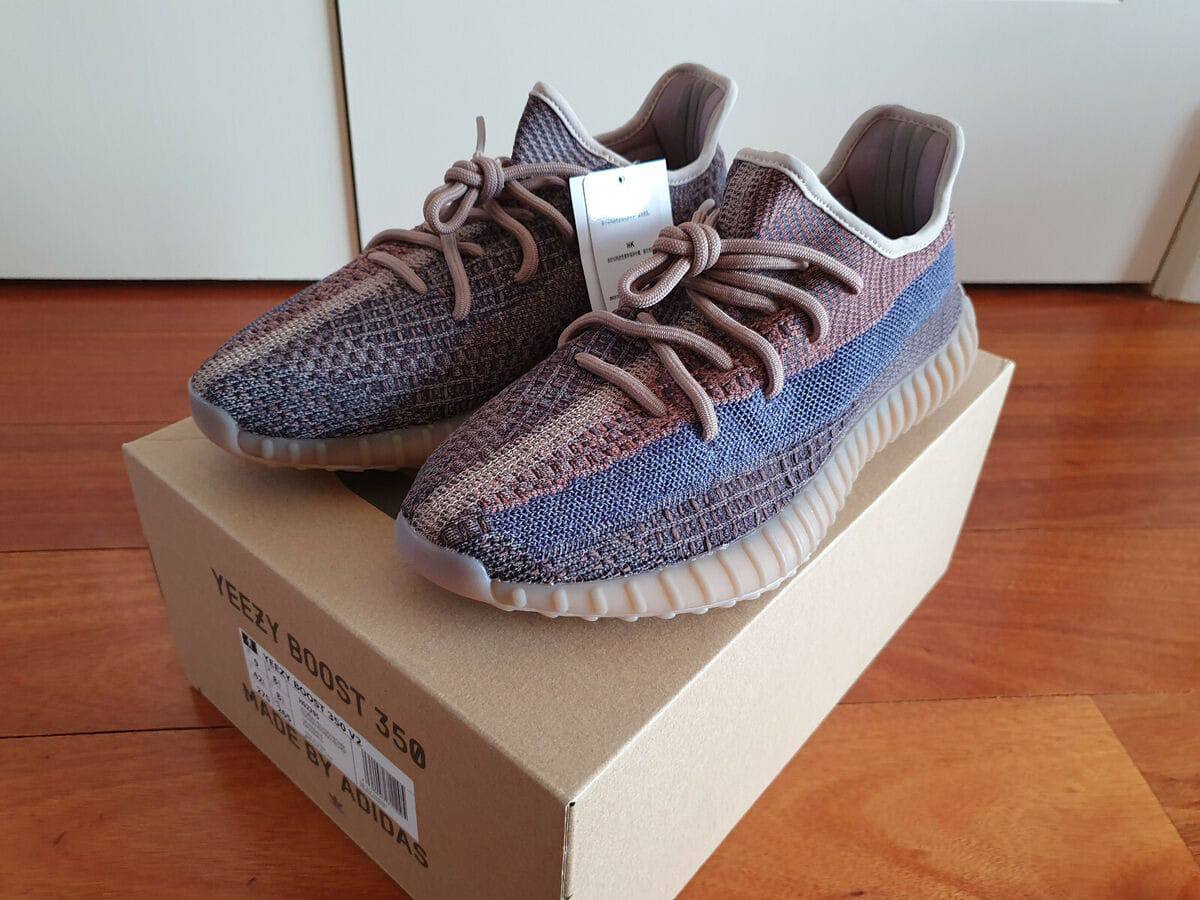 Adidas Yeezy Boost 350 V2 Fade With Full Accessories