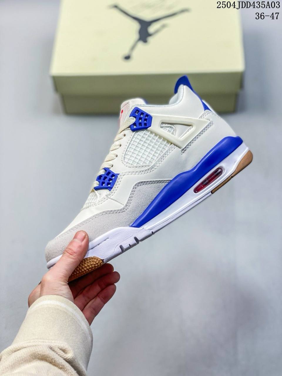 Jordann 4 SB Sapphire Blue