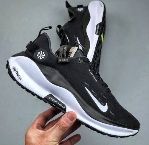 Nike Infinity Run 4 Black White