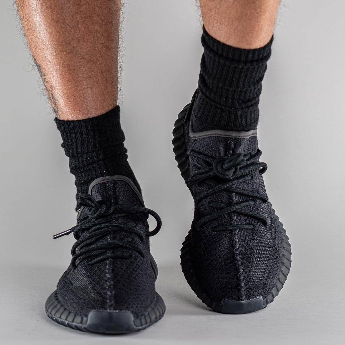 Adidas Yeezy Boost 350 V2 Onyx Full Black with Full Accessories