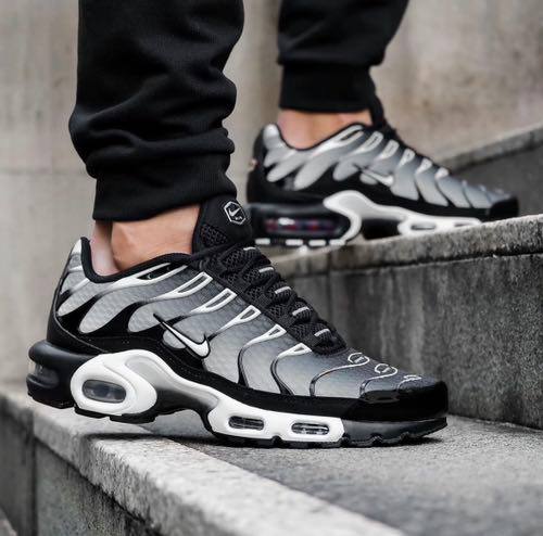 Airmax Plus Black White