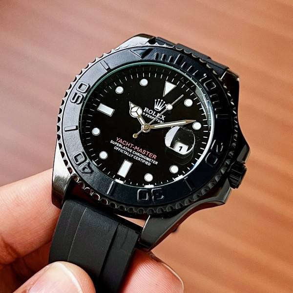 Black Celebrity Edition watch RW321