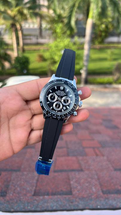Daytona Black Dial Silver Case Silicon Strap Stylish Watch DW0213
