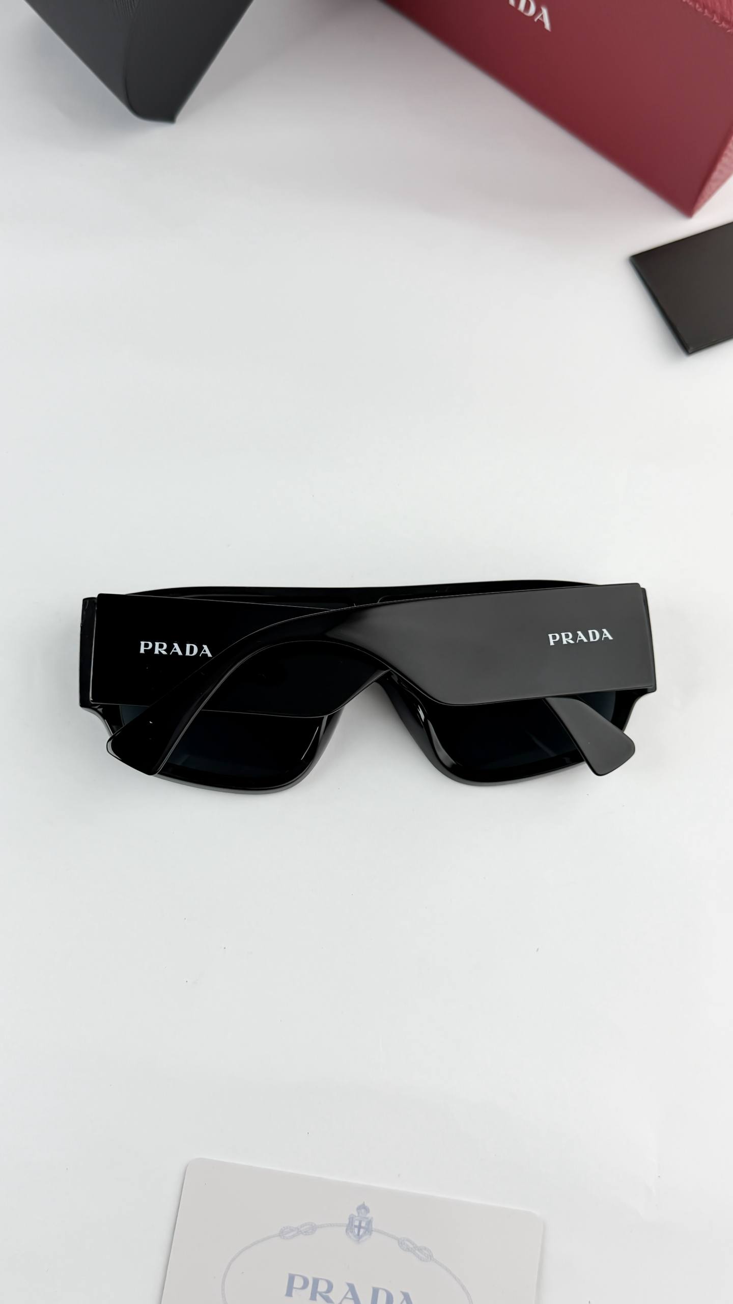 Pradaa Black Big Ultimate Luxury Shade