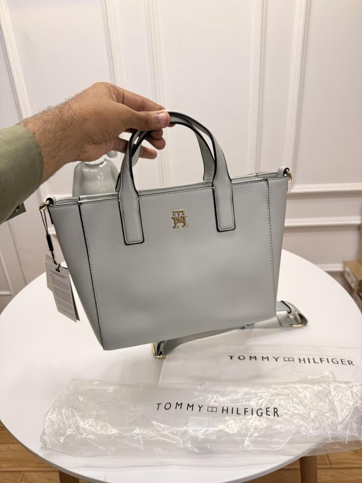 Tommy hifiger th soft logo strap medium totebag(BS)