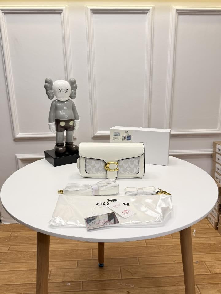 Coach_tabby_26 shoulder(BS)