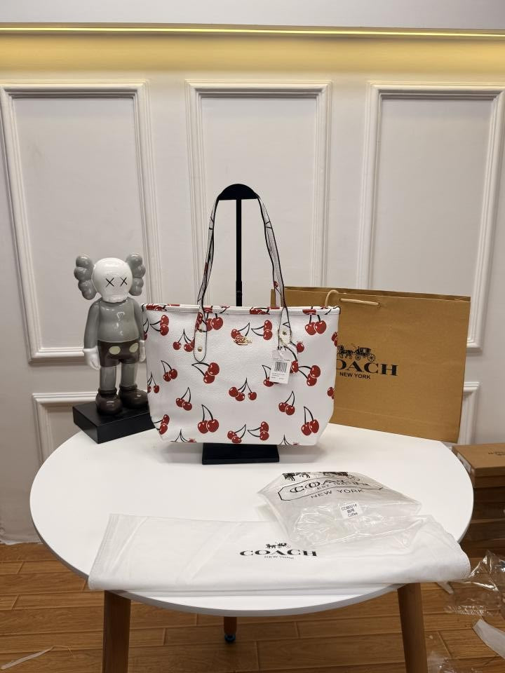 Coach_signature canvas citytote(BS)