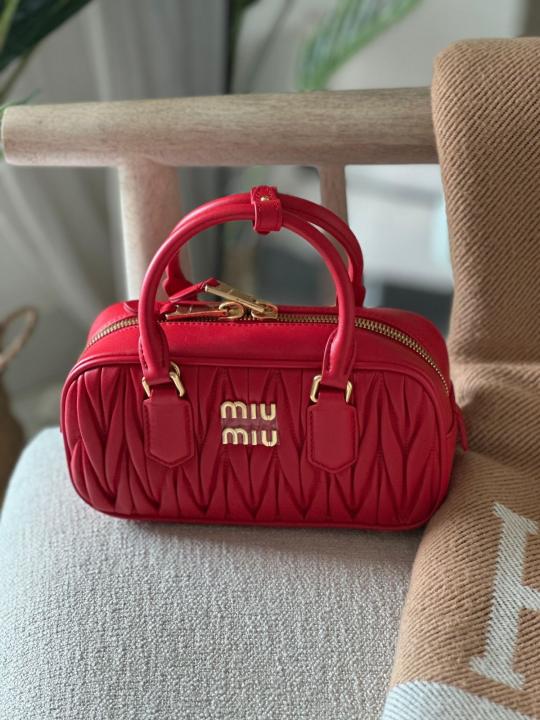 Miu Miu Arcadie Red Medium(BU)