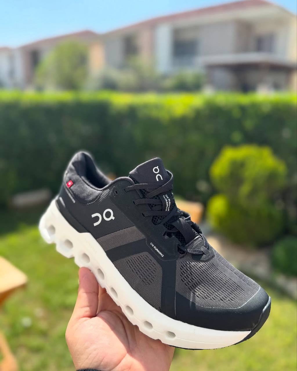 On Cloudrunnerr 2 Eclipse Black