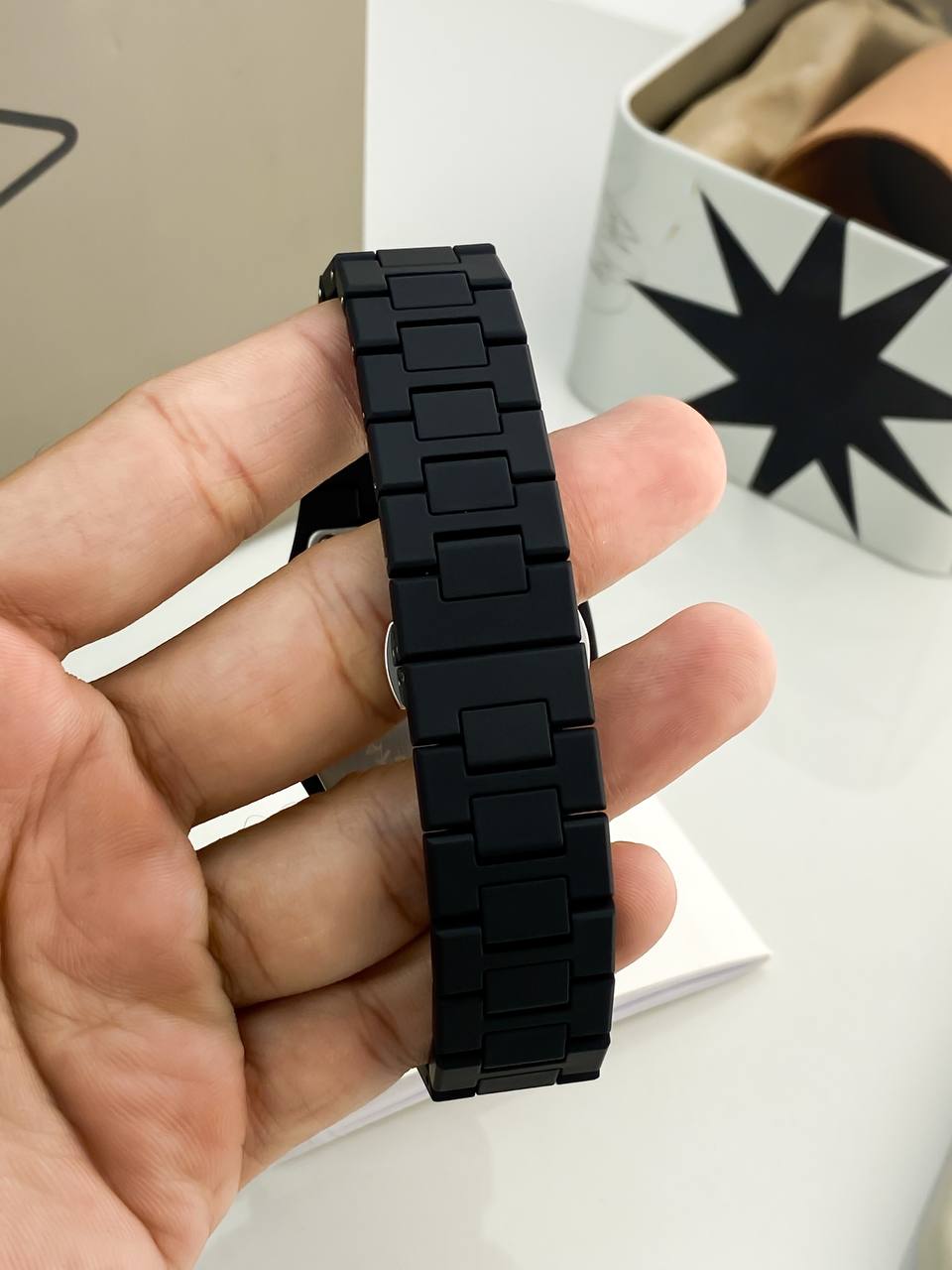 Arabic Aura Black Green Silicone Watch