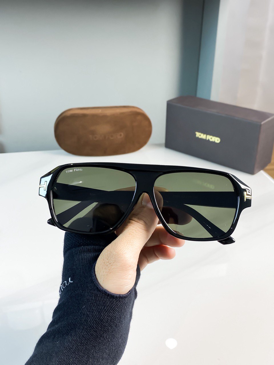 tomford Black Green sunglasses with original kit