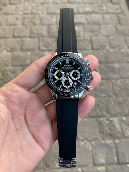 Daytona Black Dial Silver Case Silicon Strap Stylish Watch DW0213