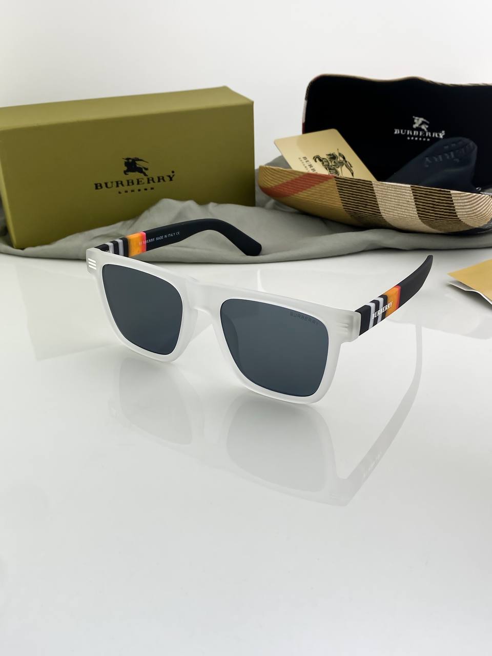 Burberry White Black Sunglass