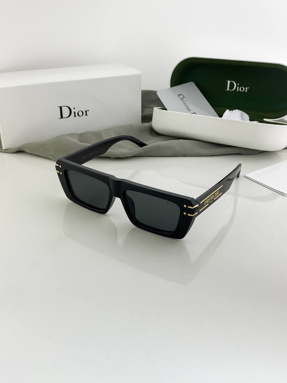 Diorr Black Gold Sunglass
