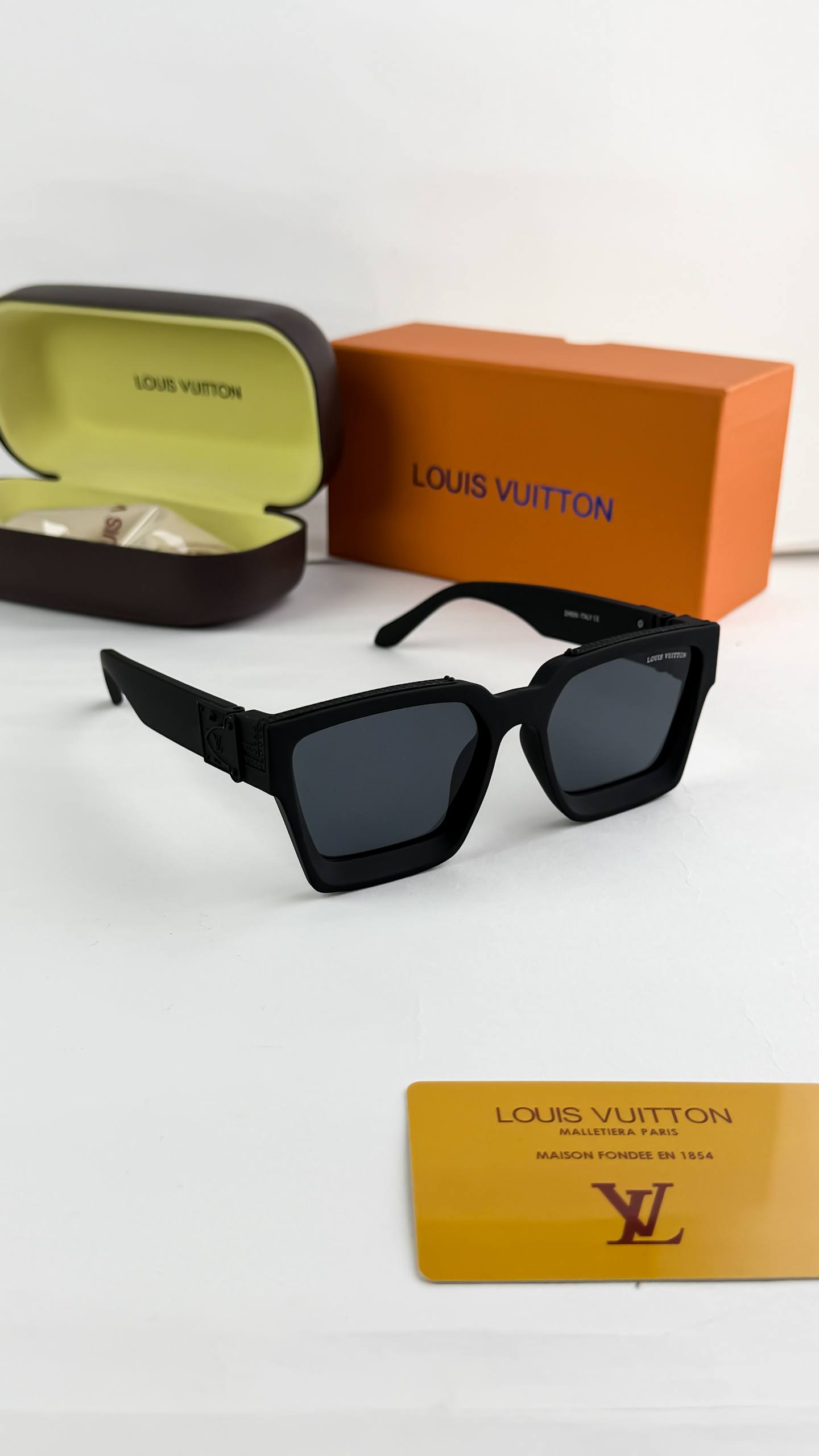 Loui Vuiton Full Black Ultimate Luxury Shade