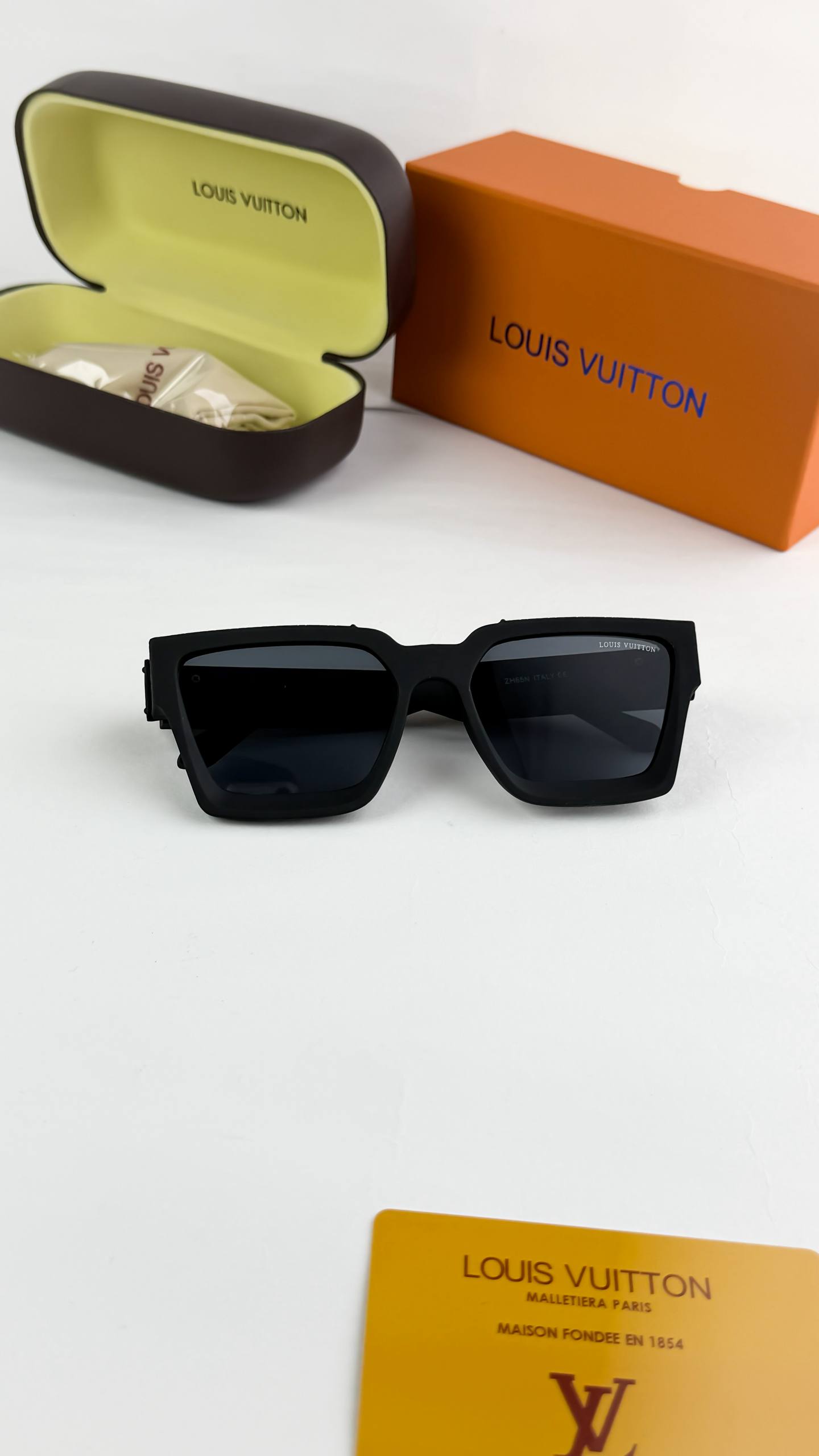 Loui Vuiton Full Black Ultimate Luxury Shade
