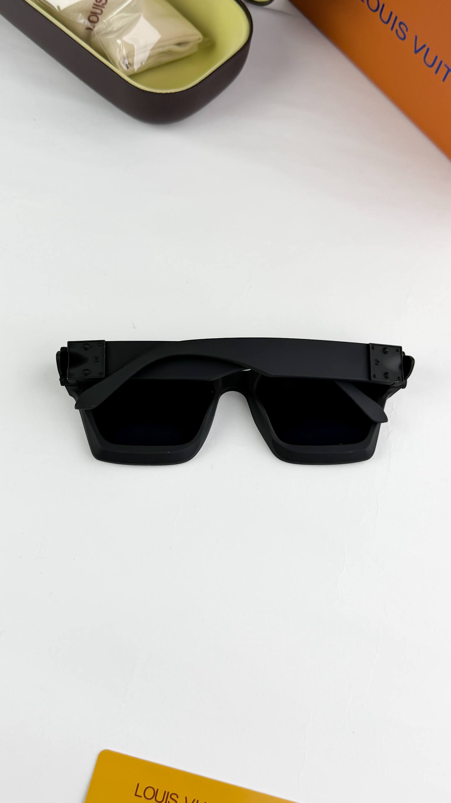 Loui Vuiton Full Black Ultimate Luxury Shade