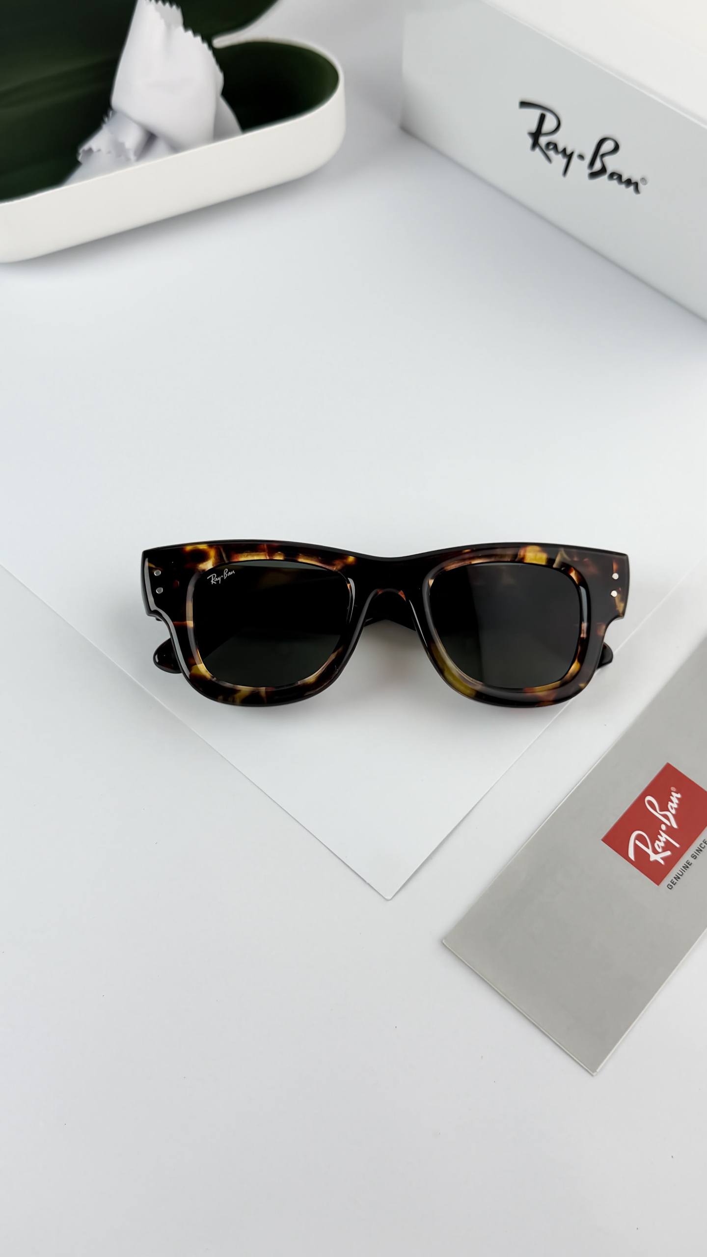 Raybann Tiger Black Ultimate Luxury Shade