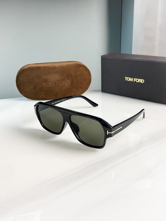 tomford Black Green sunglasses with original kit
