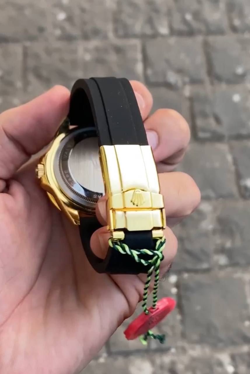 Black Gold Celebrity Edition watch RW321