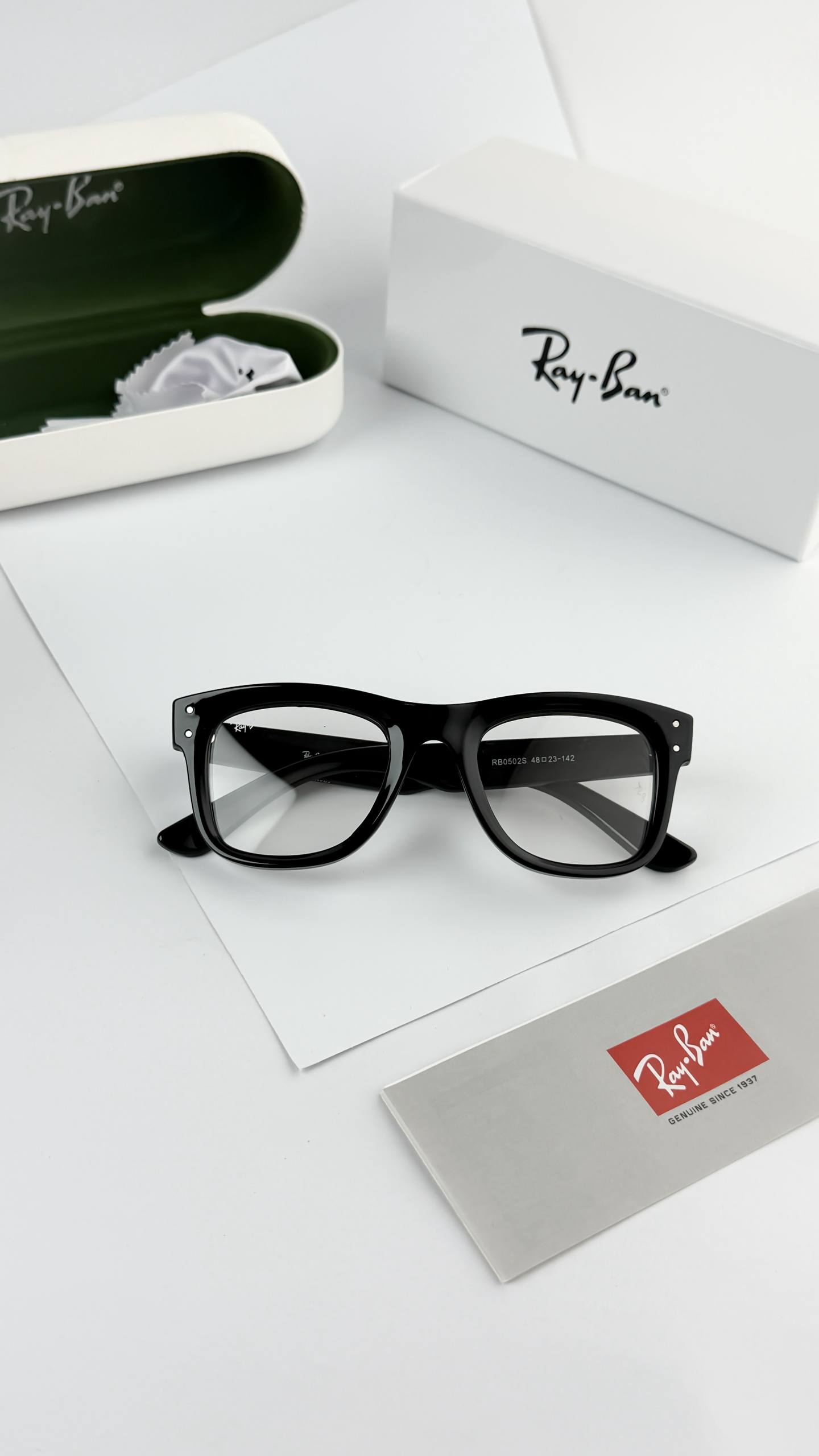 Raybann Reverse Frame Luxury Shade