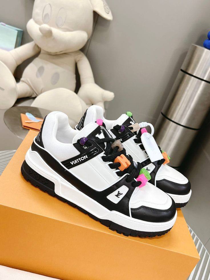 Trainer Maxi Black White