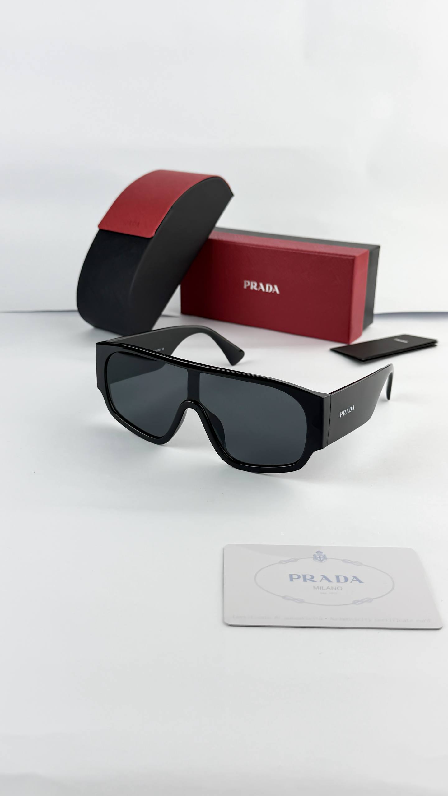 Pradaa Black Big Ultimate Luxury Shade