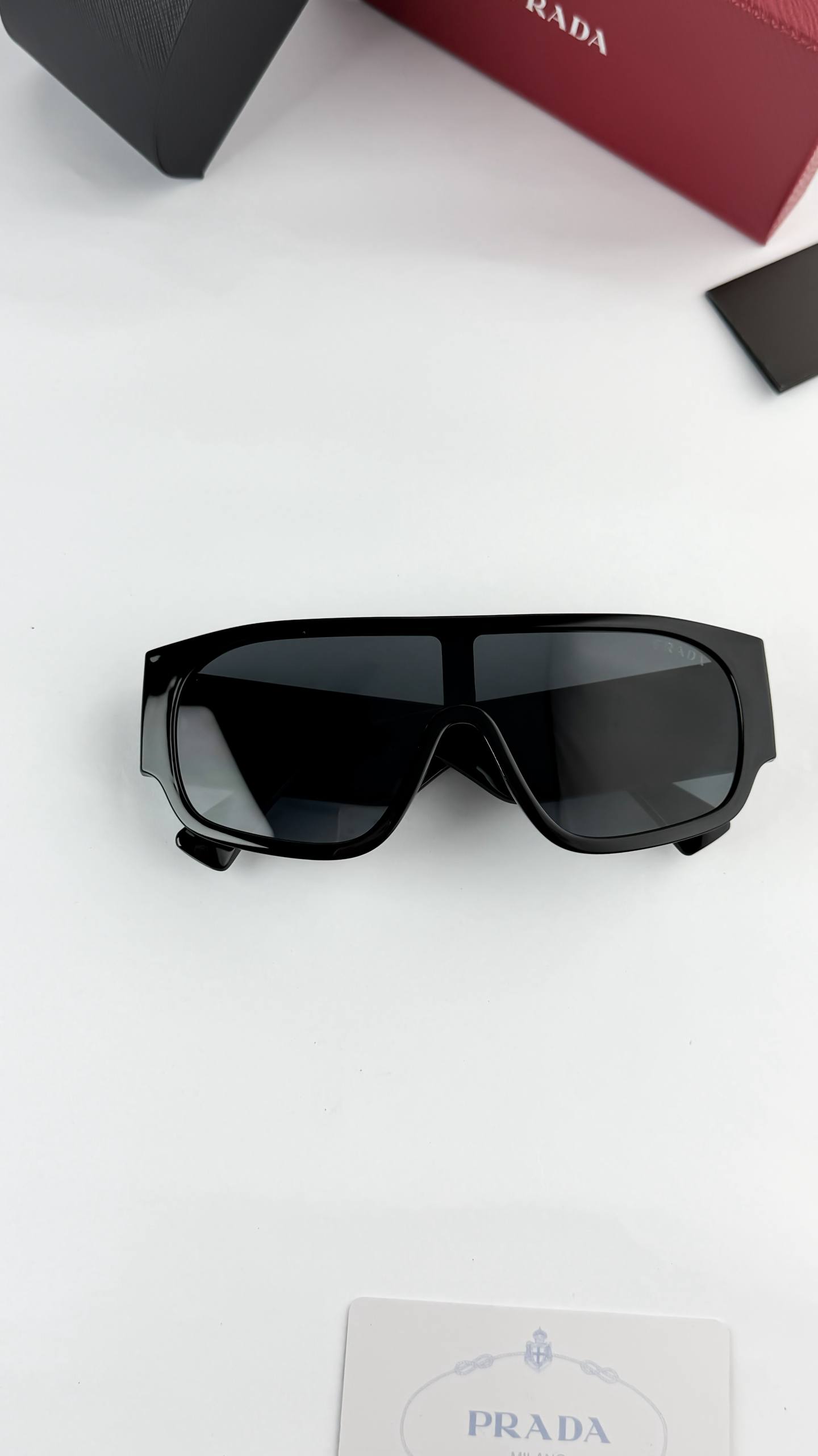 Pradaa Black Big Ultimate Luxury Shade