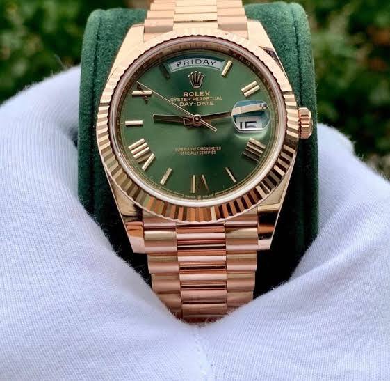 Rose Gold Green Celebrity Edition watch RW0321